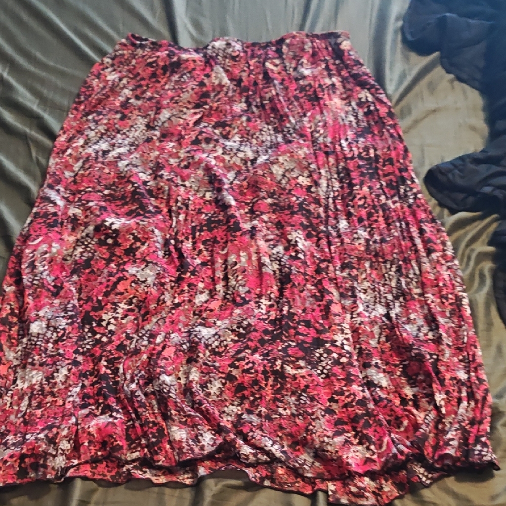 Vintage Ruby Rd. Vibrant Red and Black Maxi Skirt